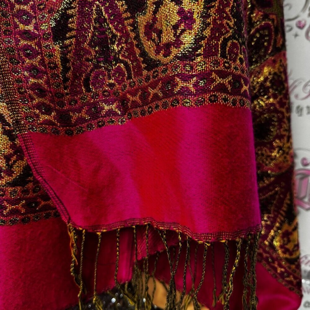 Scarf gold shimmer bright pink Elegant Paisley Shawl in Rich Pink and Gold - Picture 6 of 13